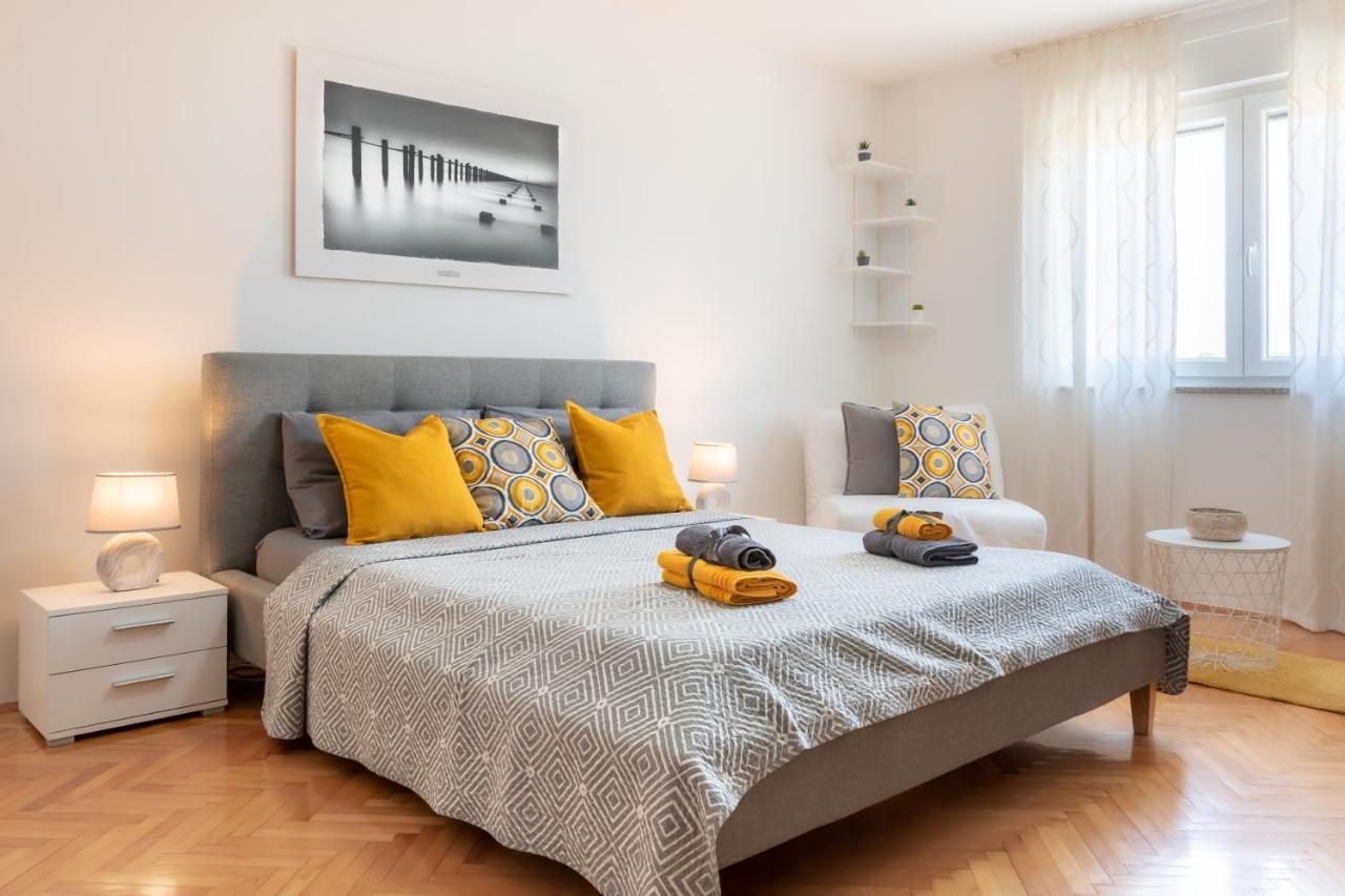 Apartment Dorrea Pula Eksteriør billede